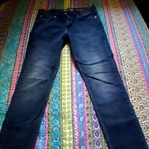 Levi Signature S37 slim size 36x30